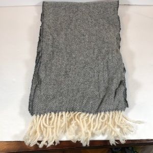 Foxford Herringbone Gray and White Lambs Wool Scarf with Fringe - One Size